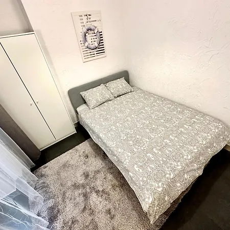 Apartman 2 Pokojowe Mieszkanie W Centrum & Parking