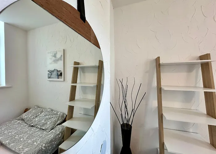 2 Pokojowe Mieszkanie W Centrum & Parking דירה סופוט